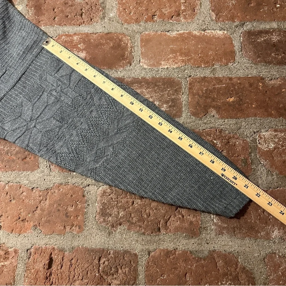 Sweater House vintage turtleneck